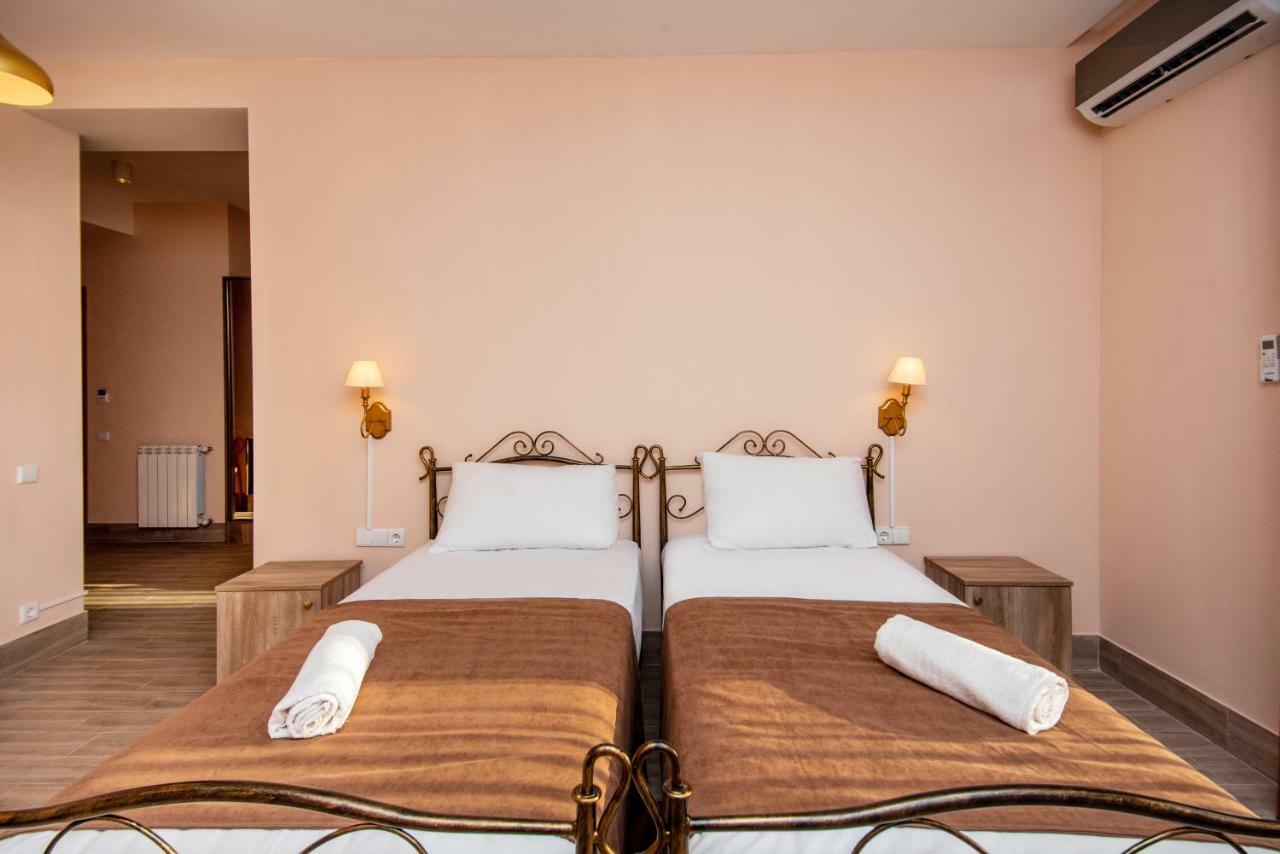 Tonusi Luxe Hotel In The Historic City Center Tbilisi Exterior photo