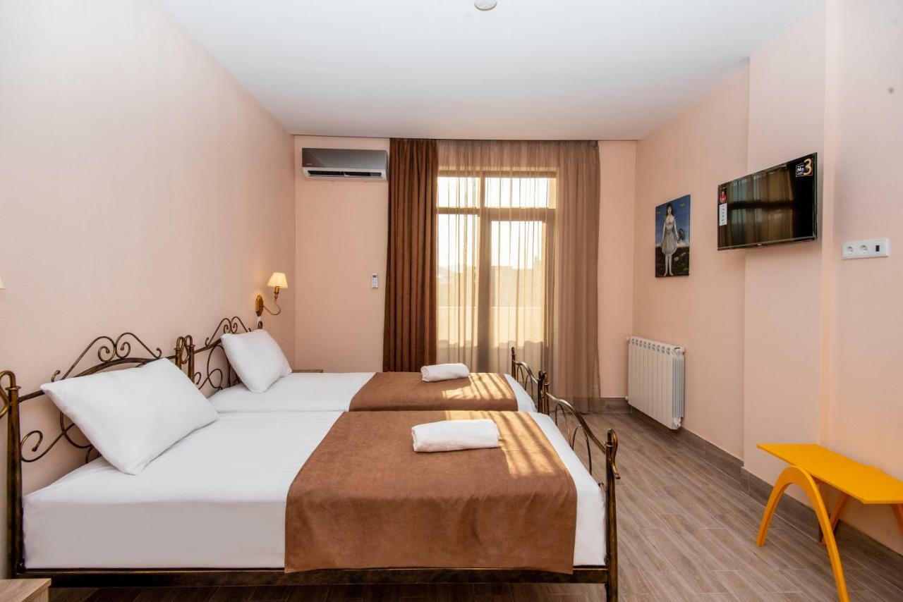 Tonusi Luxe Hotel In The Historic City Center Tbilisi Exterior photo